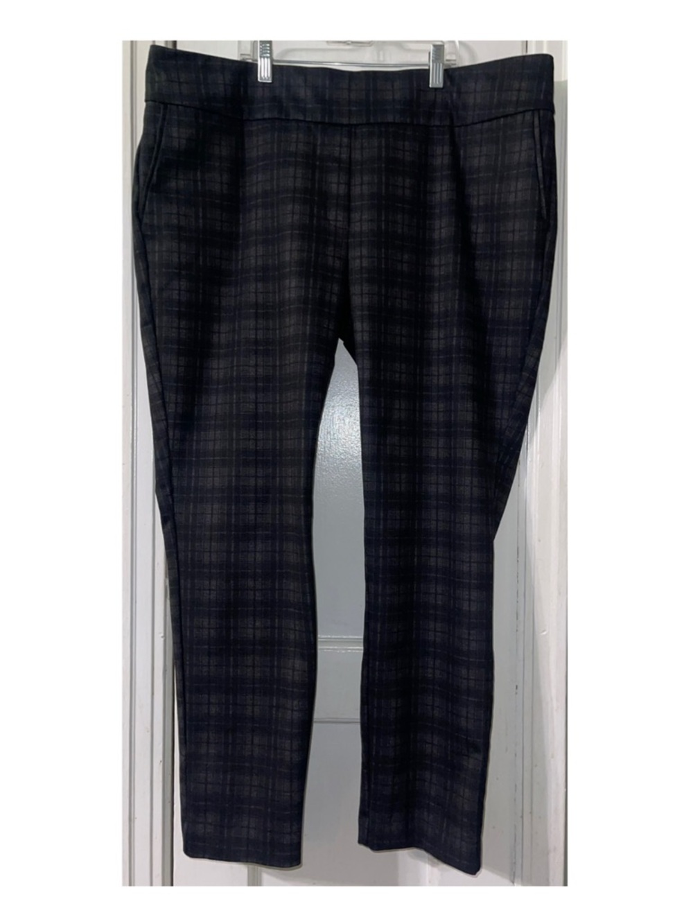 EUC Dalia Women’s Plaid Dress Pants - Black & Gray